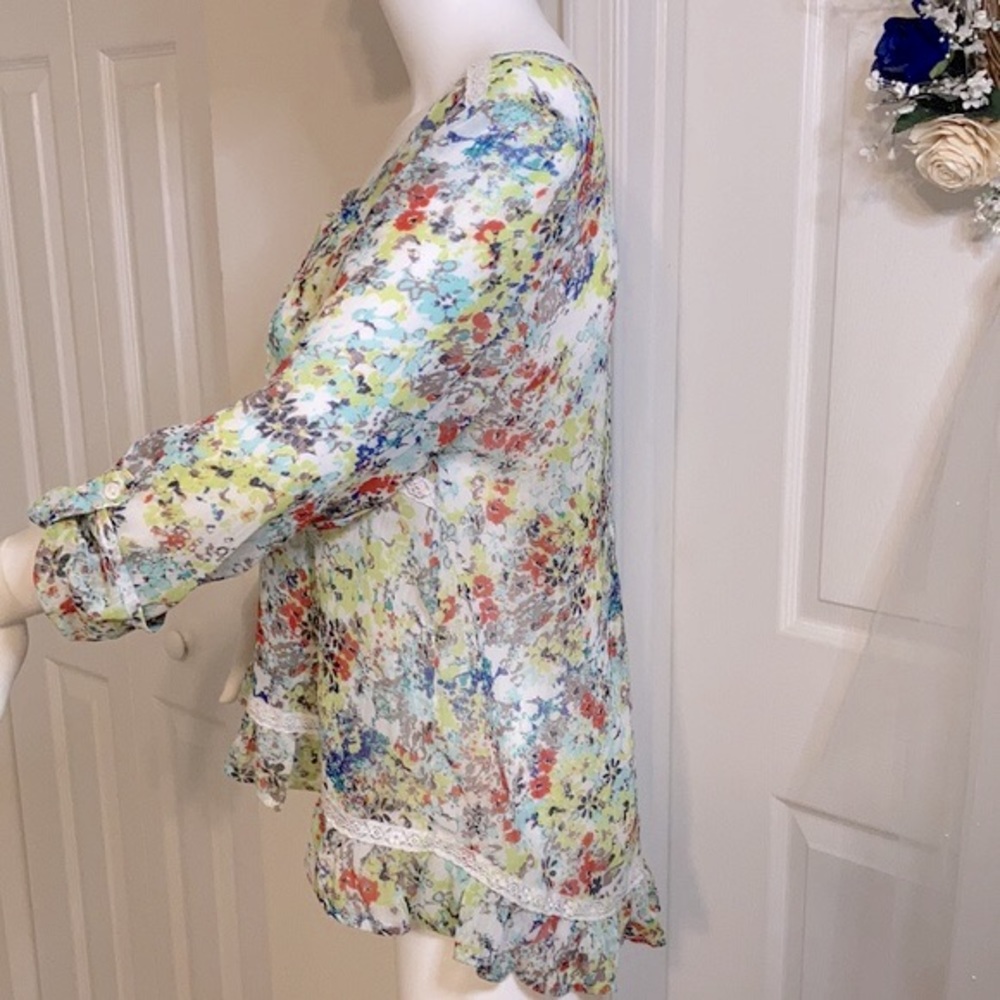 American Rag Semi-Sheer Floral High-Low Peasant Top - Picture 5 of 12
